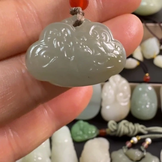 和田玉（糖玉）未镶嵌颈饰