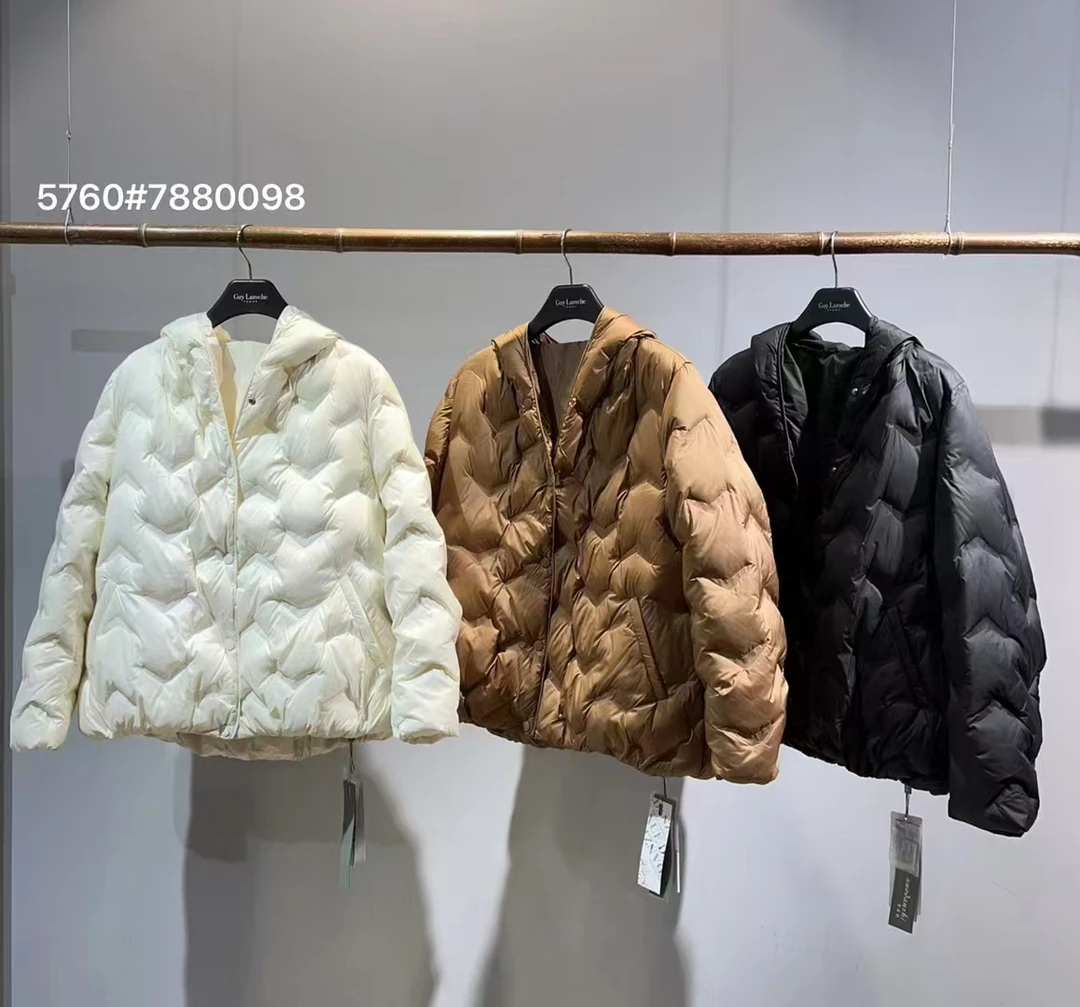 【2603】雪丹枝家肌理感短款连帽外套冬季【以直播间显示为准】