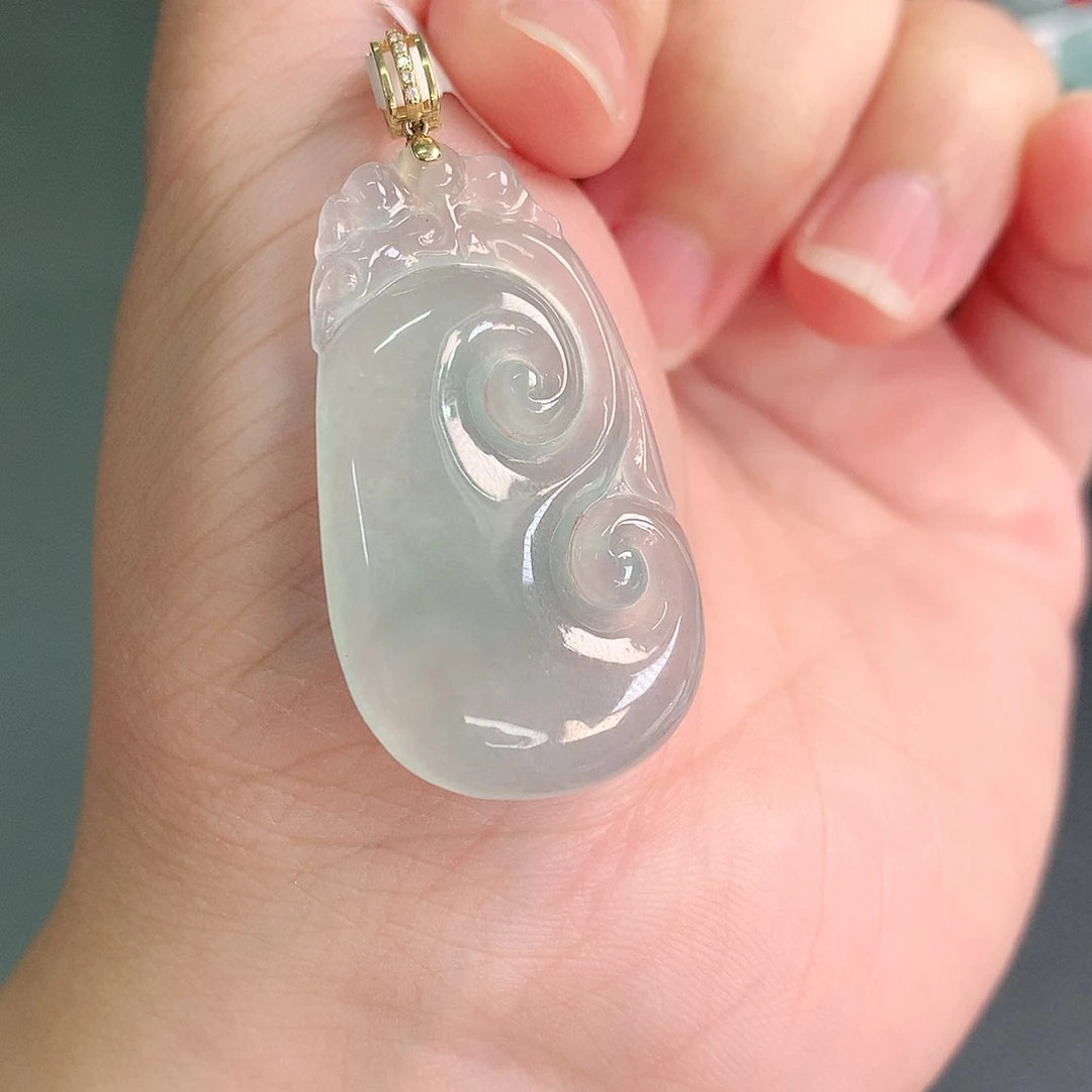 翡翠18K金镶嵌颈饰冰晴如意36-21-4.5