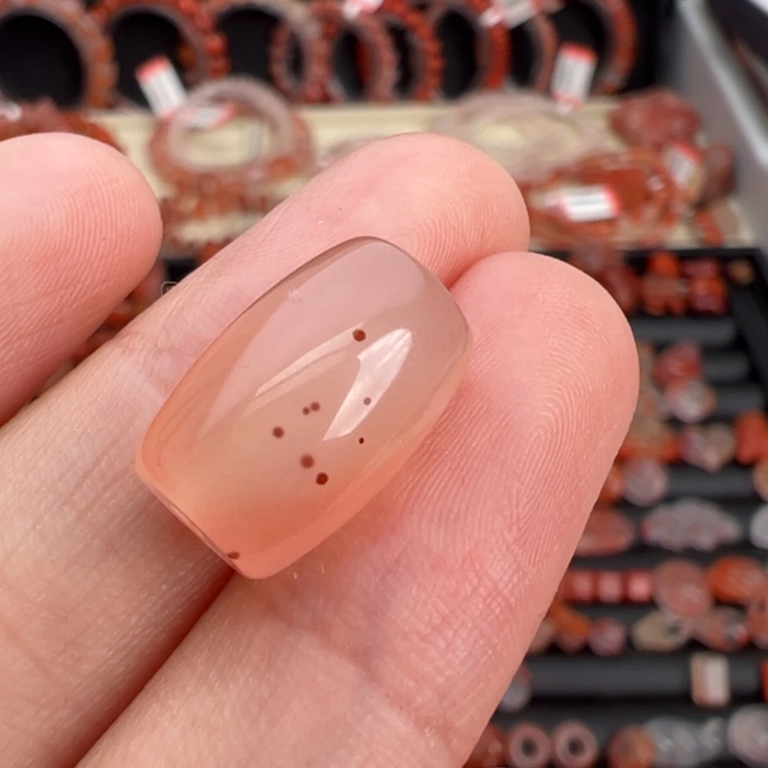 南红玛瑙未镶嵌颈饰桶珠