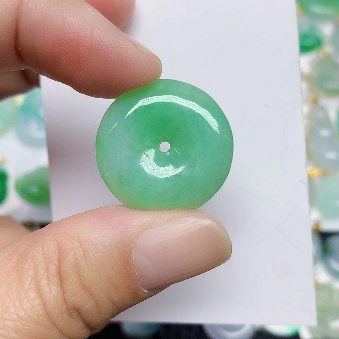 翡翠未镶嵌颈饰345779