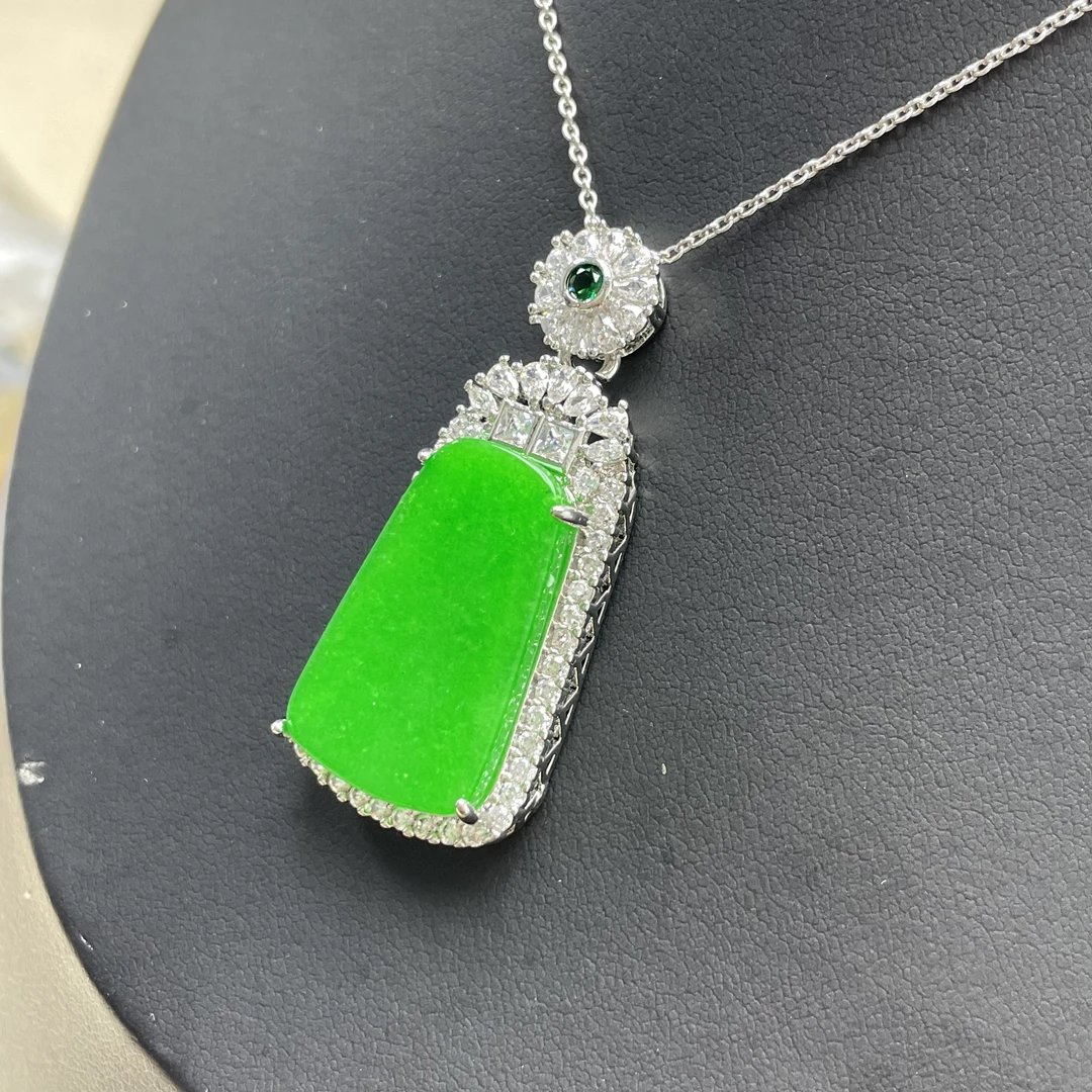 [大芃珠宝】翡翠梯形无事牌LY147