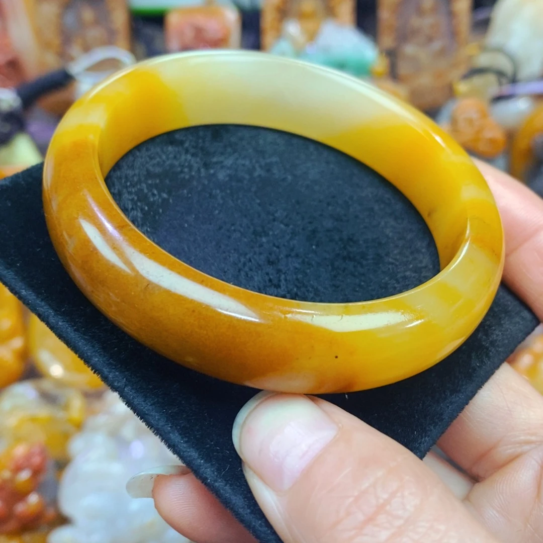 未镶嵌石英质玉（黄龙玉）吊坠(不含链)