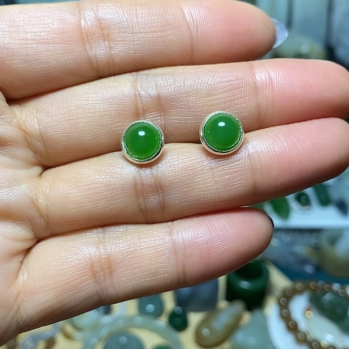 和田玉未镶嵌耳饰