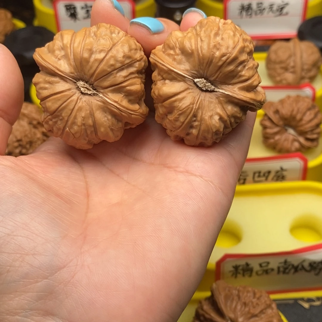西***城文玩核桃吊坠南瓜墩