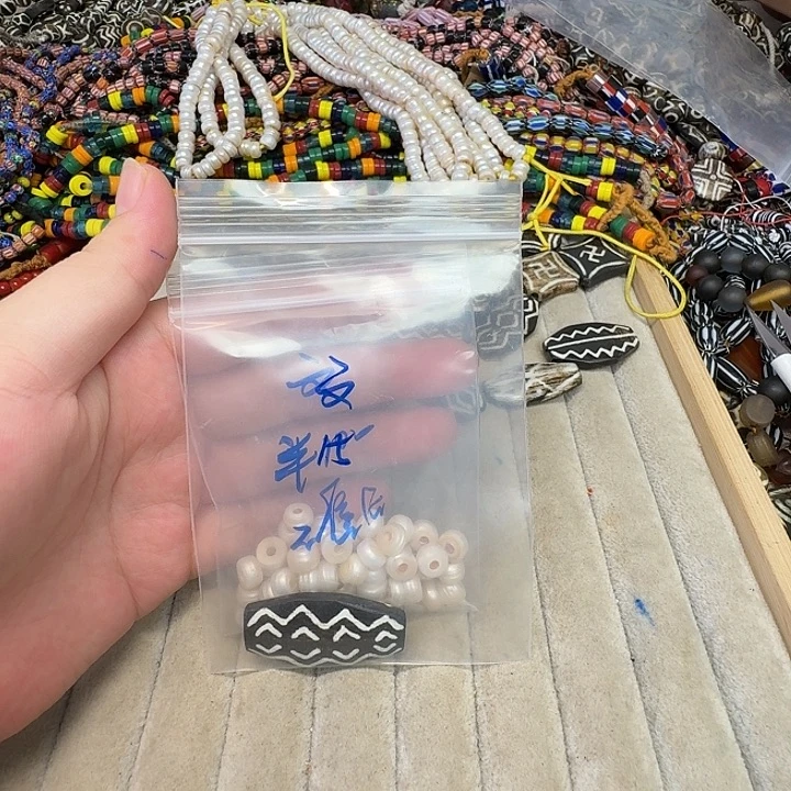 颈饰玻璃文专拍115