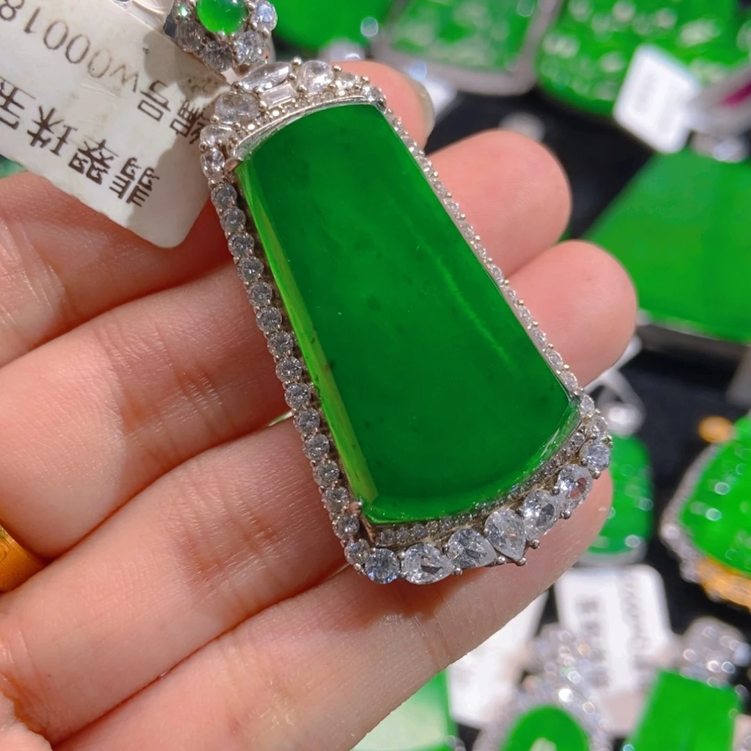 翡翠吊坠(不含链)未镶嵌