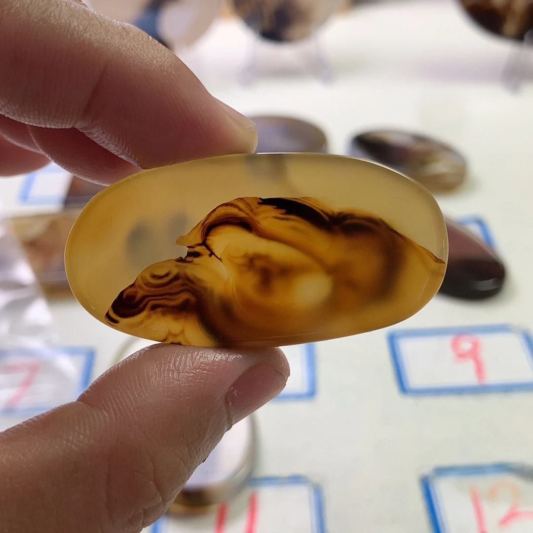 两***极未镶嵌玛瑙/玉髓珠宝半成品