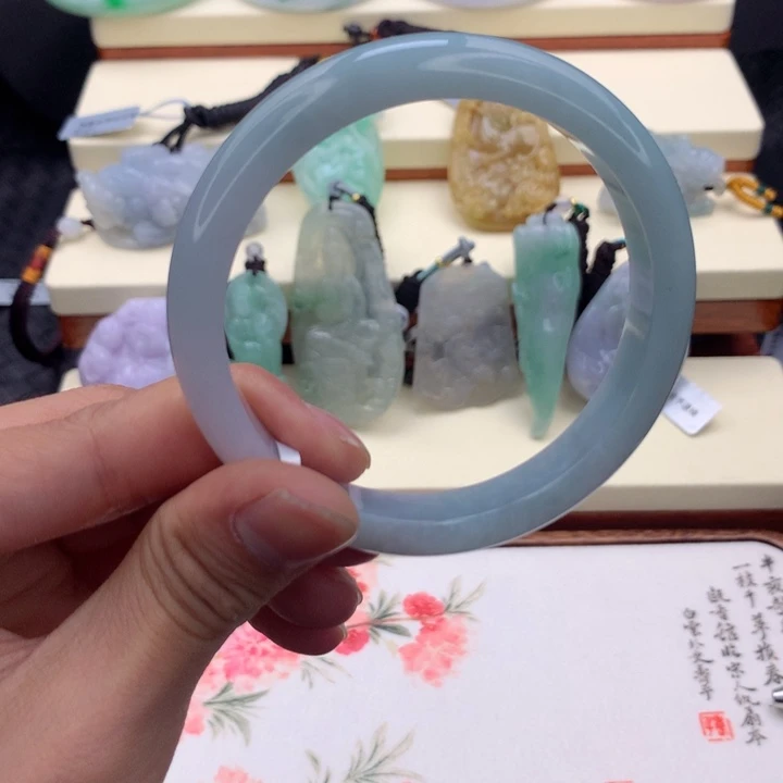 翡翠未镶嵌手镯手镯