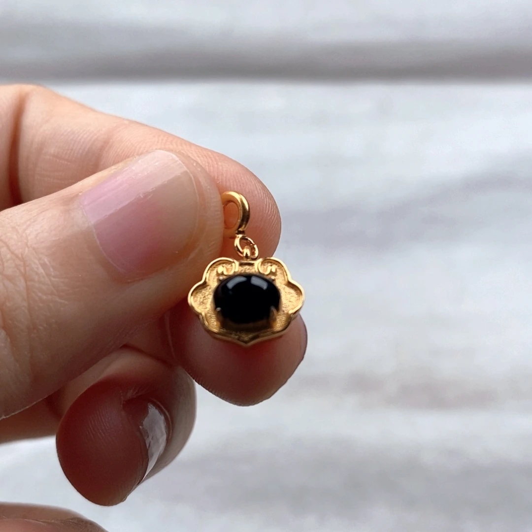 颈饰未镶嵌翡翠吊坠