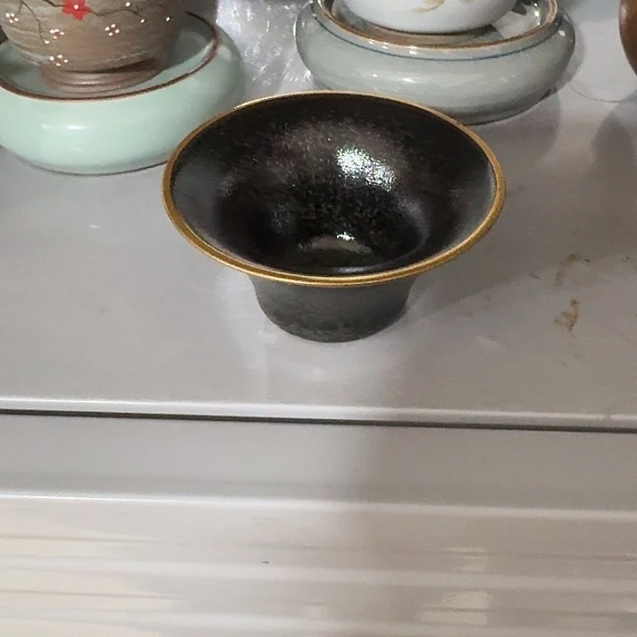 主人杯一个，瓷。。。