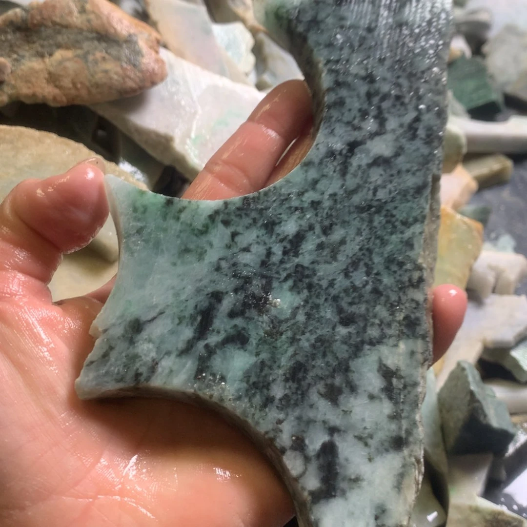 翡翠颈饰未镶嵌缅甸翡翠