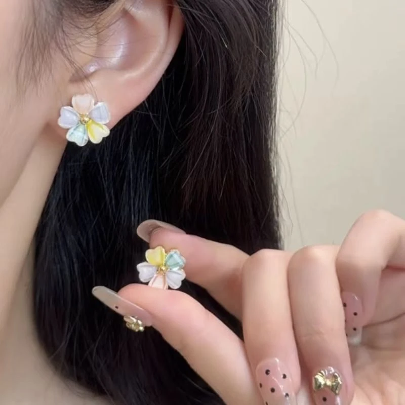 铜合金耳饰 超仙气质多彩花朵耳钉简约优雅时尚耳环甜美高级耳饰