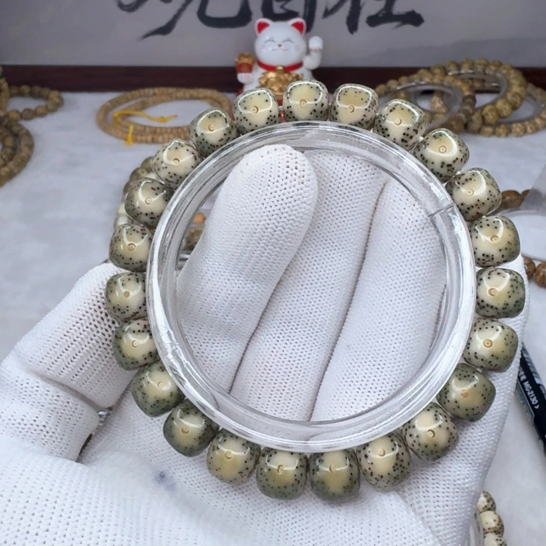 吊坠星月菩提10×8黄金瞳 大眼睛  117