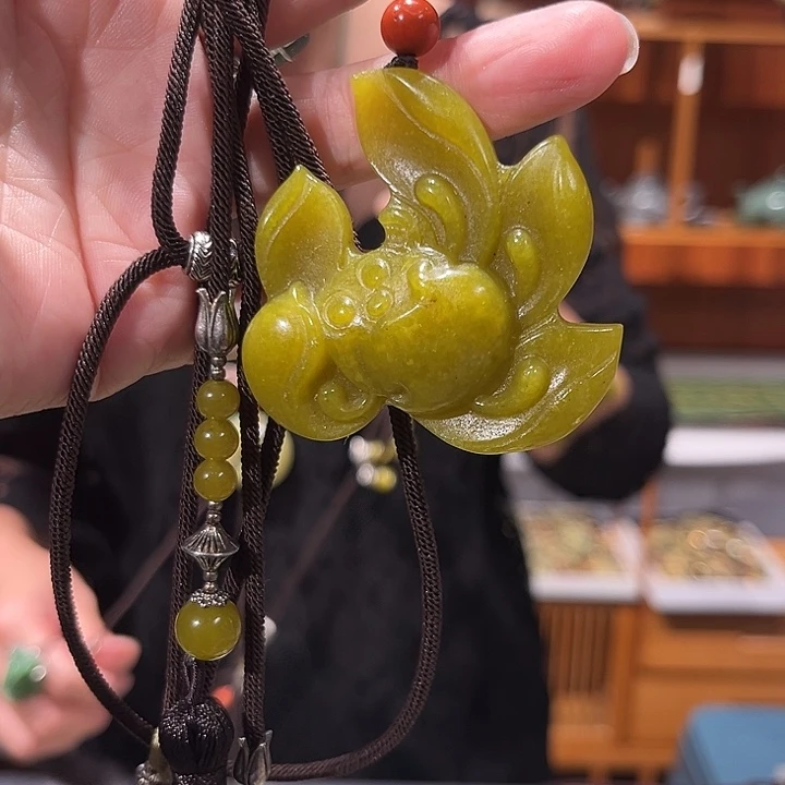 未镶嵌岫玉毛衣链