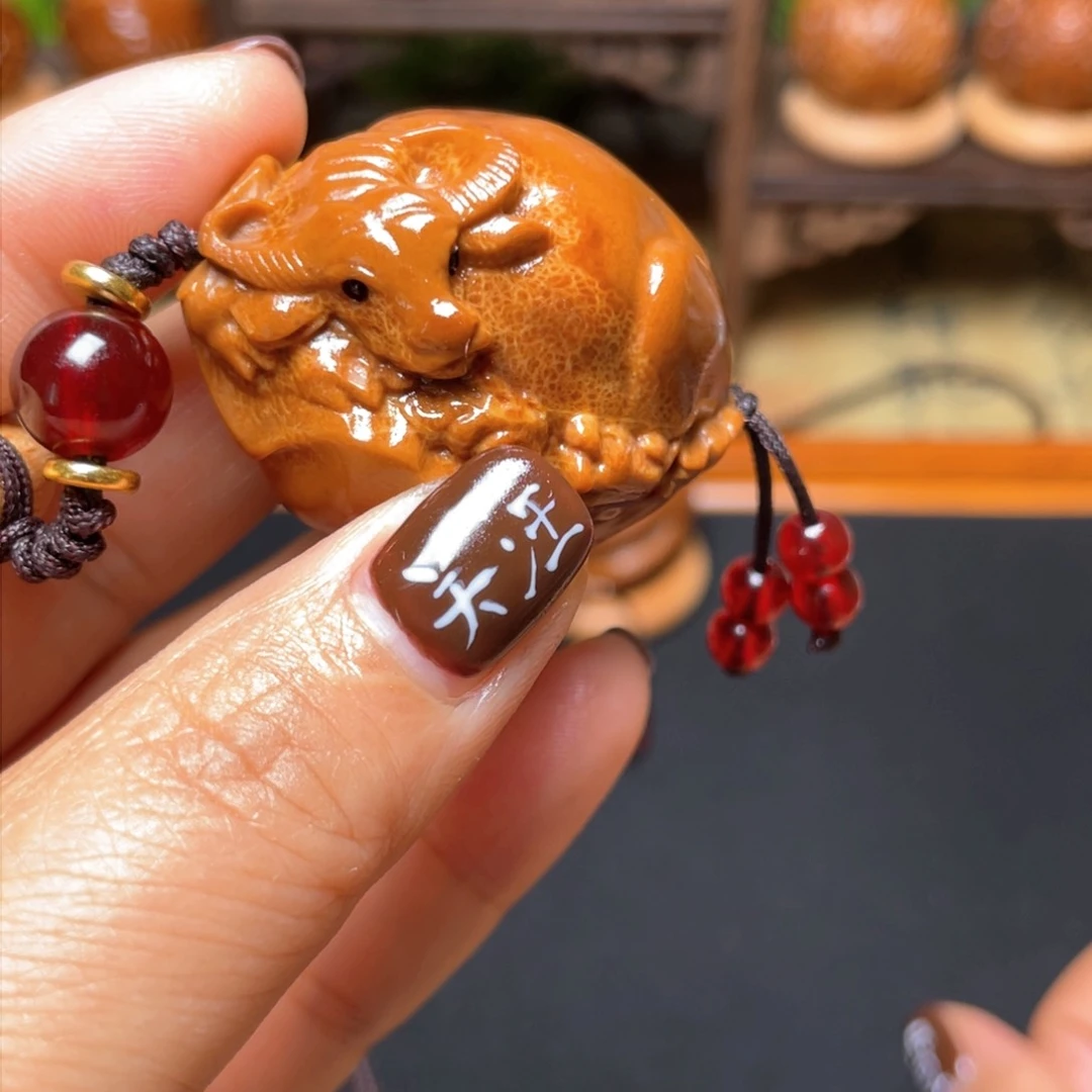 橄榄核吊坠牛掰穿配