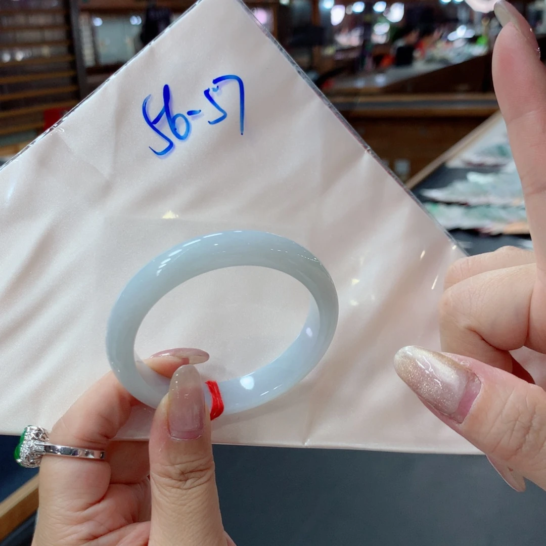 翡翠未镶嵌手镯48小时鉴赏