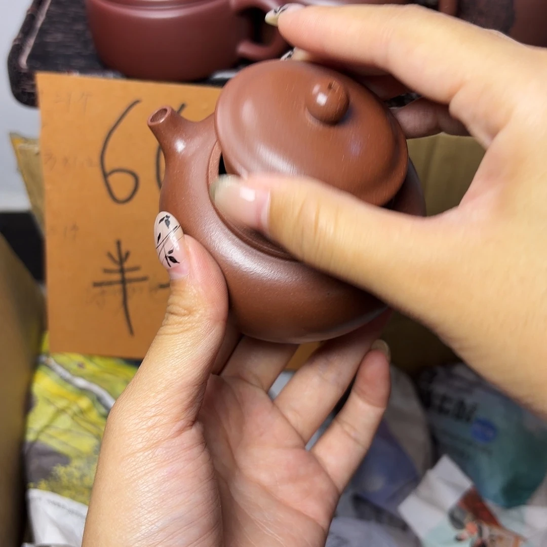 甄选宜兴本土紫砂壶