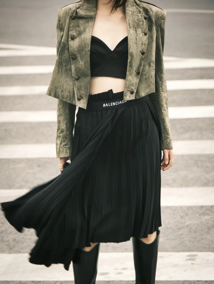 99新 Balenciaga/巴黎世家 不规则百褶黑色半身裙 38码 15023874