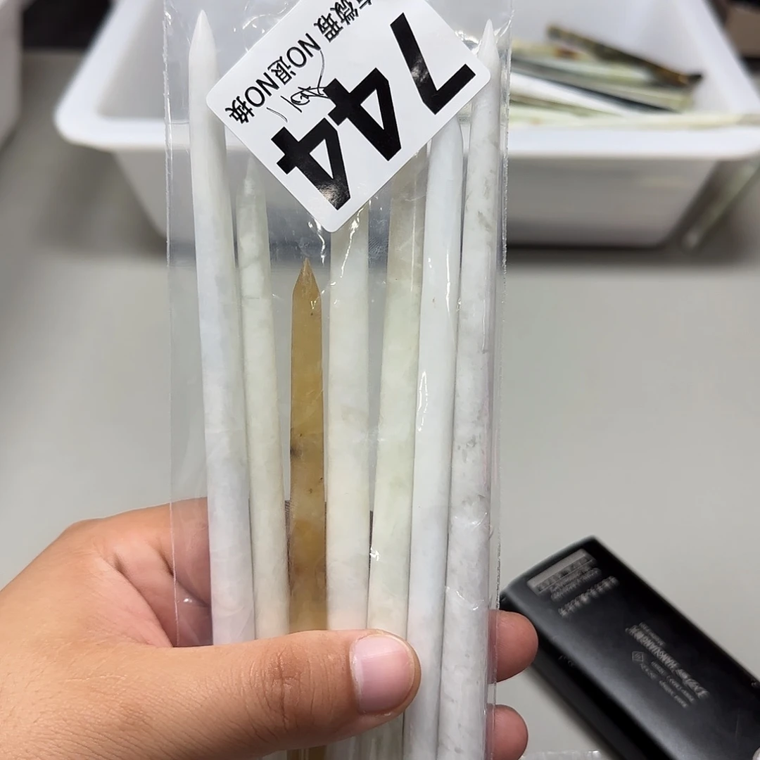 一***夏未镶嵌蛇纹石玉发饰