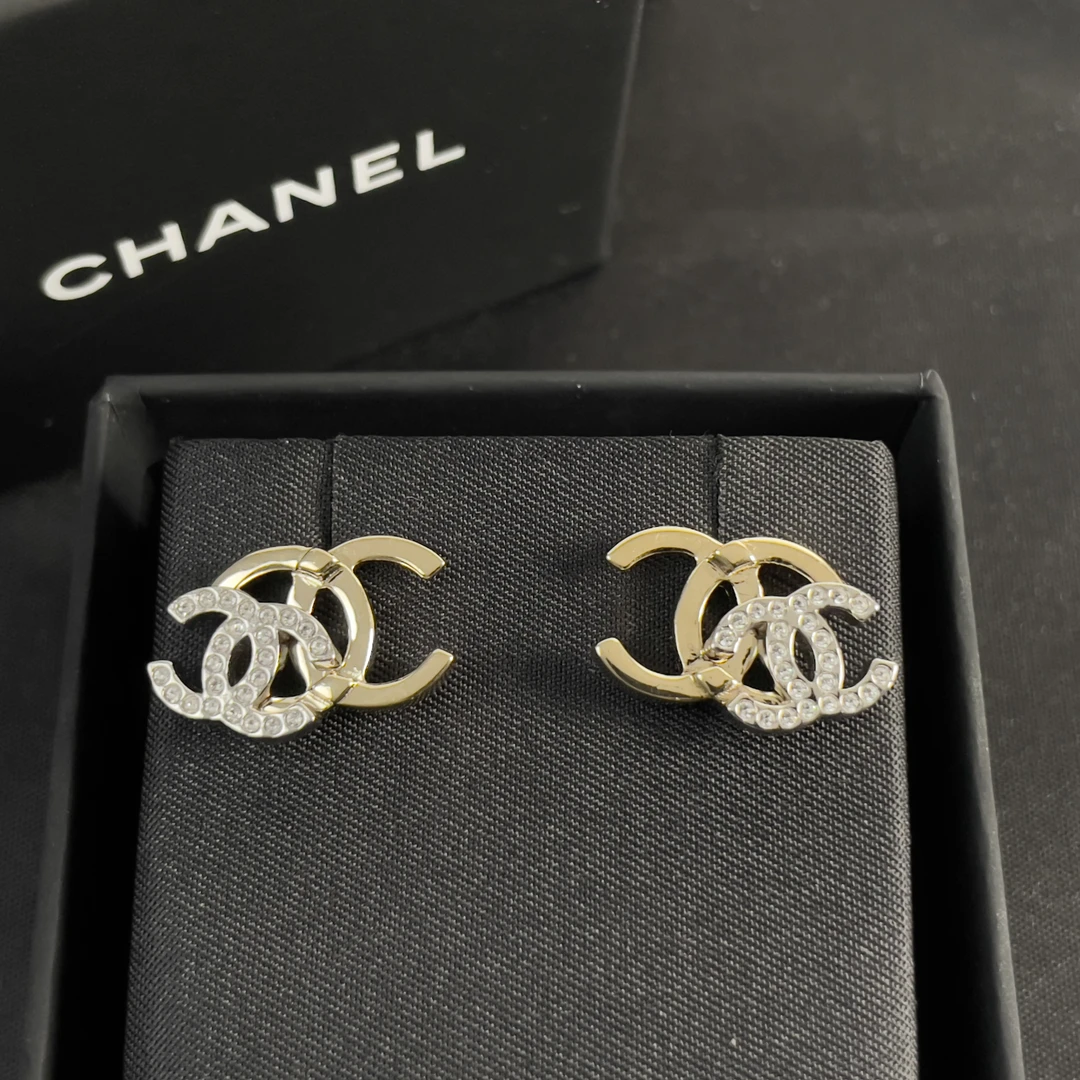 未使用 Chanel/香奈儿 双层双C钻耳钉/香选
