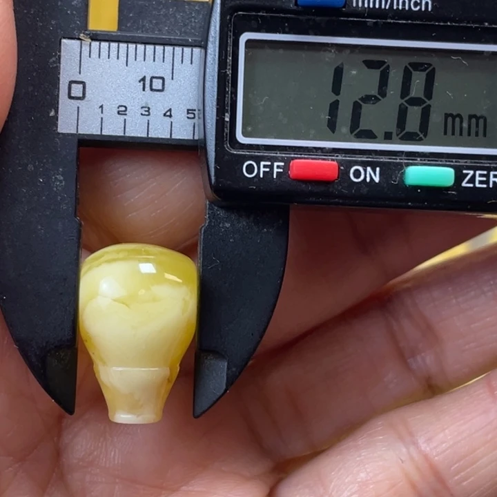 蜜蜡未镶嵌裸石11杂