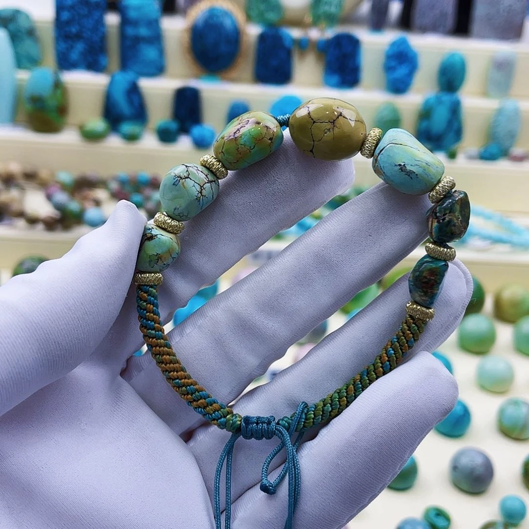 绿松石颈饰未镶嵌