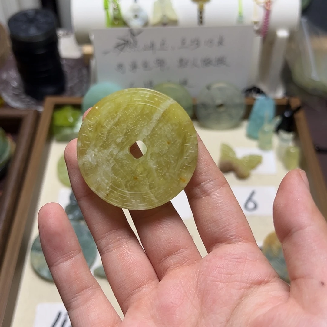 羡***风蛇纹石玉合金颈饰