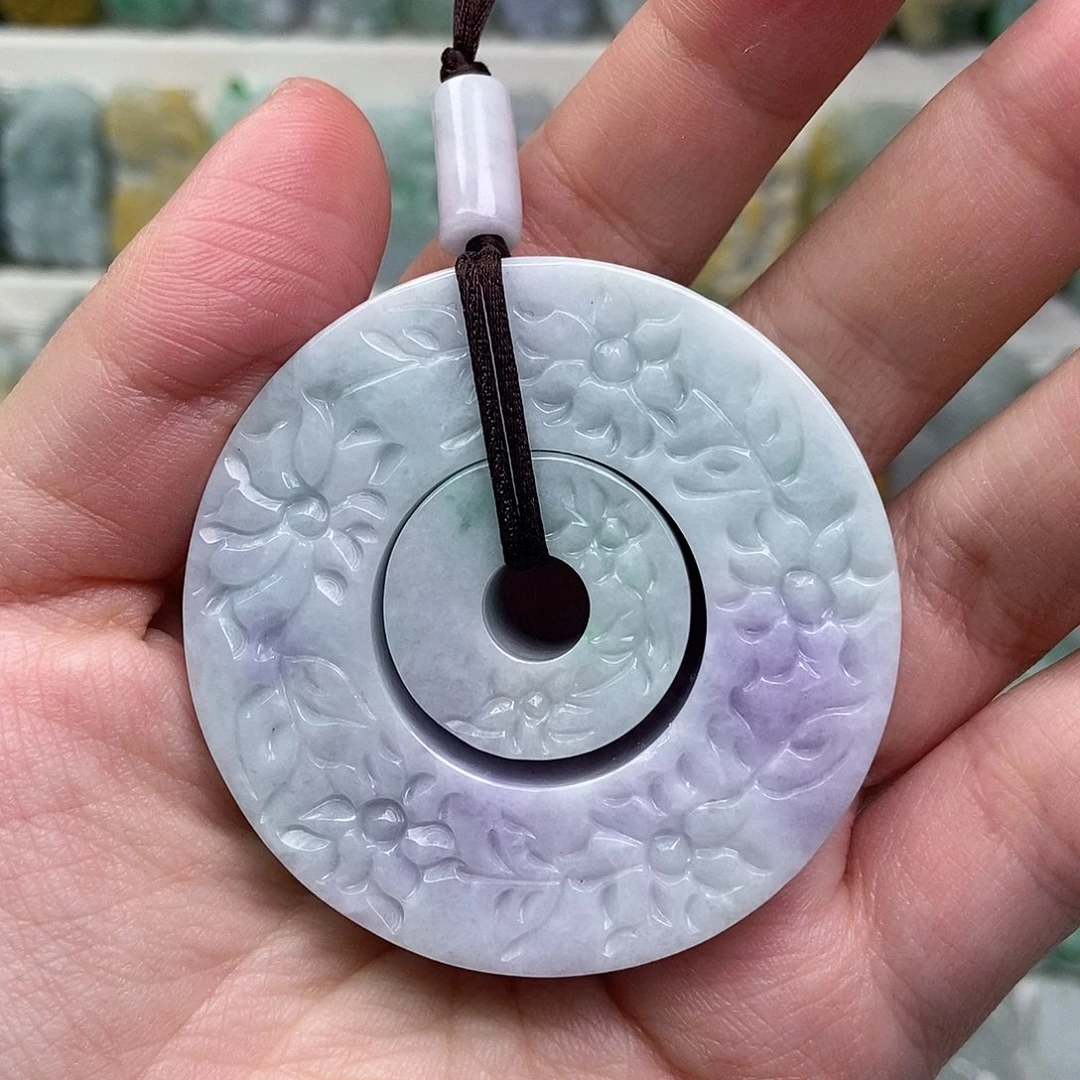 翡翠未镶嵌吊坠(赠链)