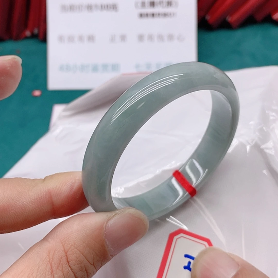 翡翠手镯未镶嵌晕*A766666666