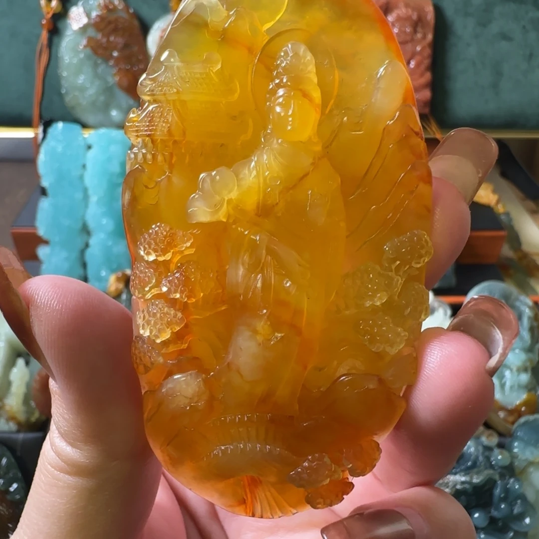 岫玉未镶嵌颈饰观音
