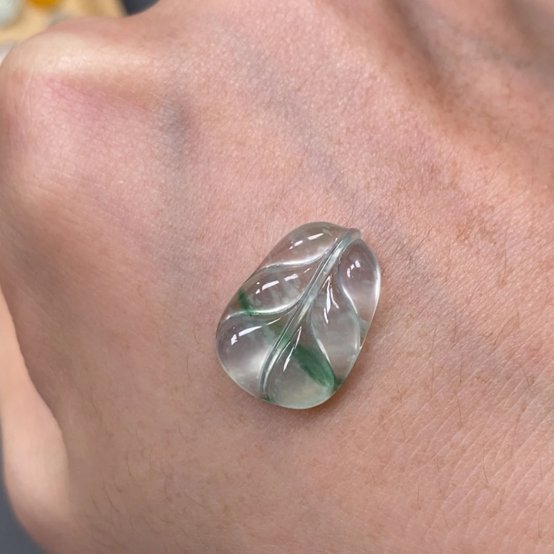 翡翠未镶嵌颈饰芭蕉叶