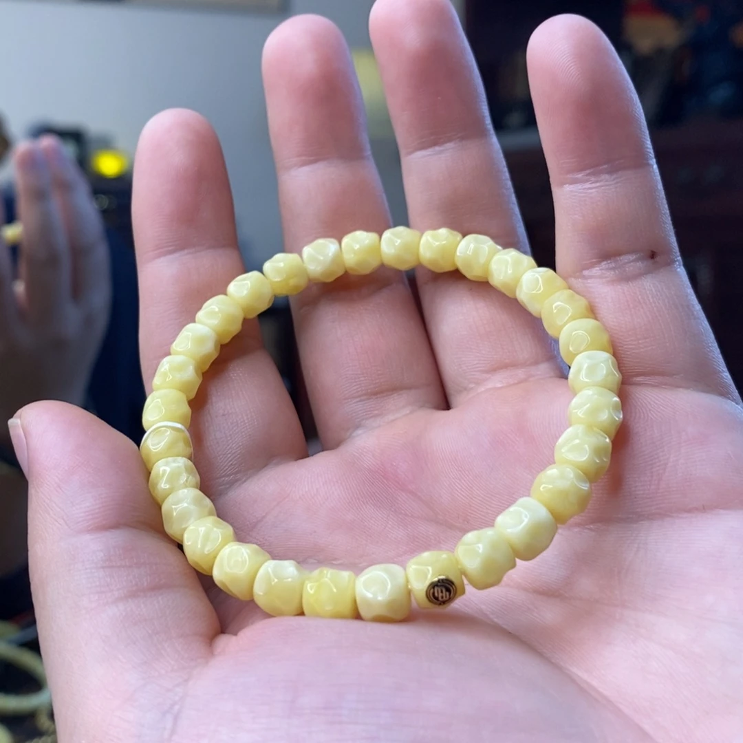 琥珀未镶嵌裸石7.3mm精工无相