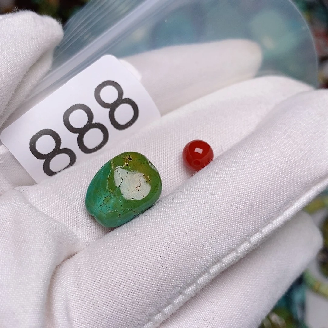 南红玛瑙未镶嵌珠宝奇石