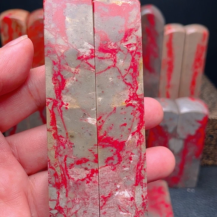 潁***人昌化鸡血石昌化鸡血石质地优良