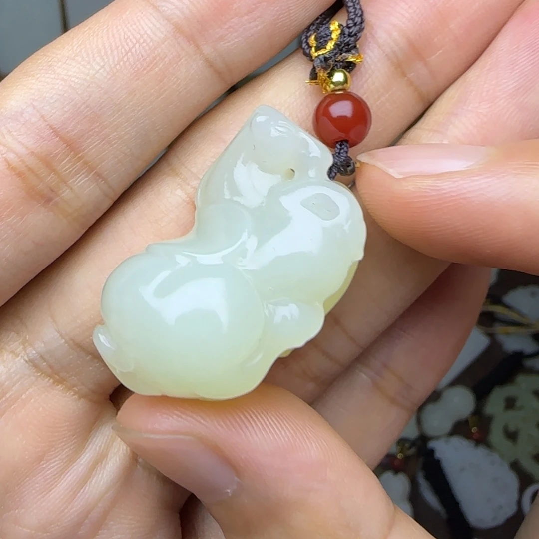 未镶嵌和田玉挂件马