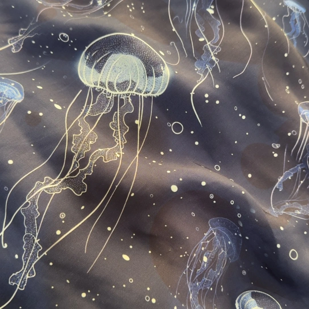 A***、8.6米价纯天丝X1.5米宽块微瑕