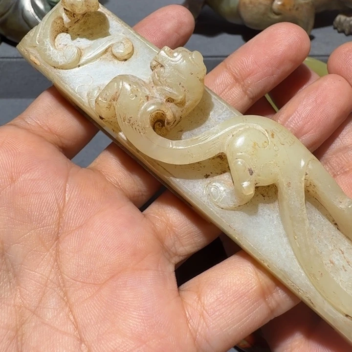 豆***娃和田玉未镶嵌颈饰