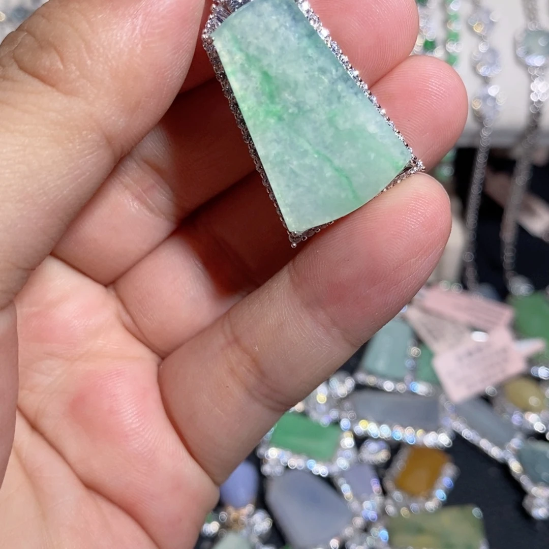 翡翠银S925镶嵌颈饰j j k l