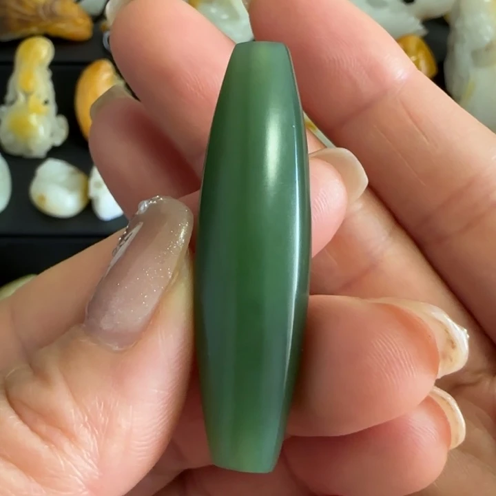 和田玉（碧玉）颈饰未镶嵌