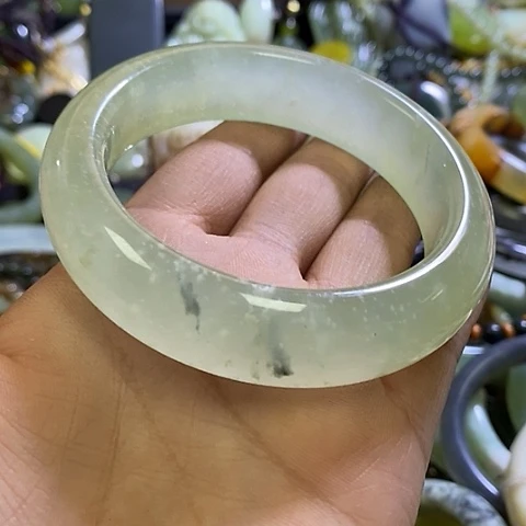 岫玉未镶嵌手镯60口径