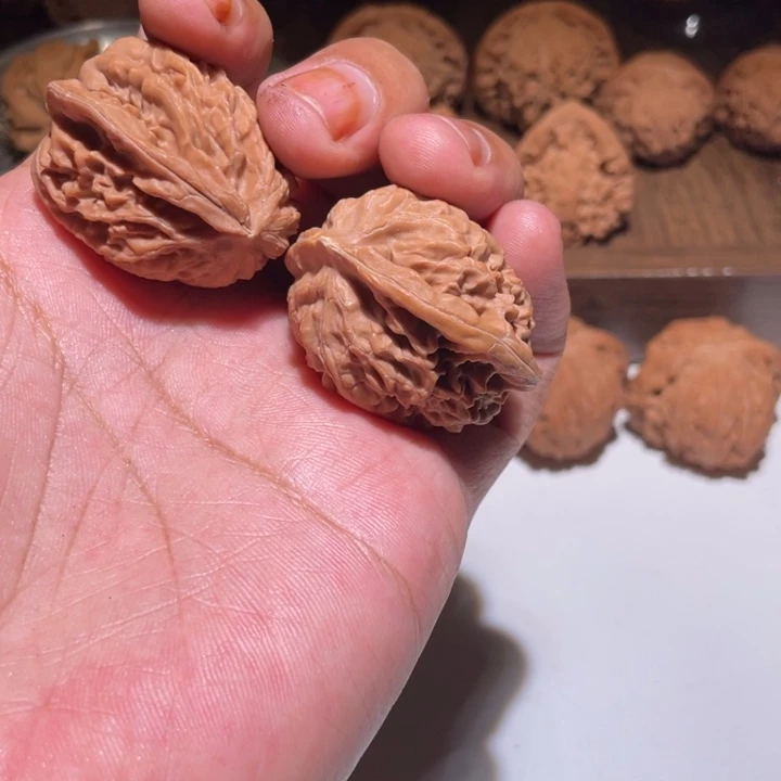文玩核桃吊坠四座楼异形