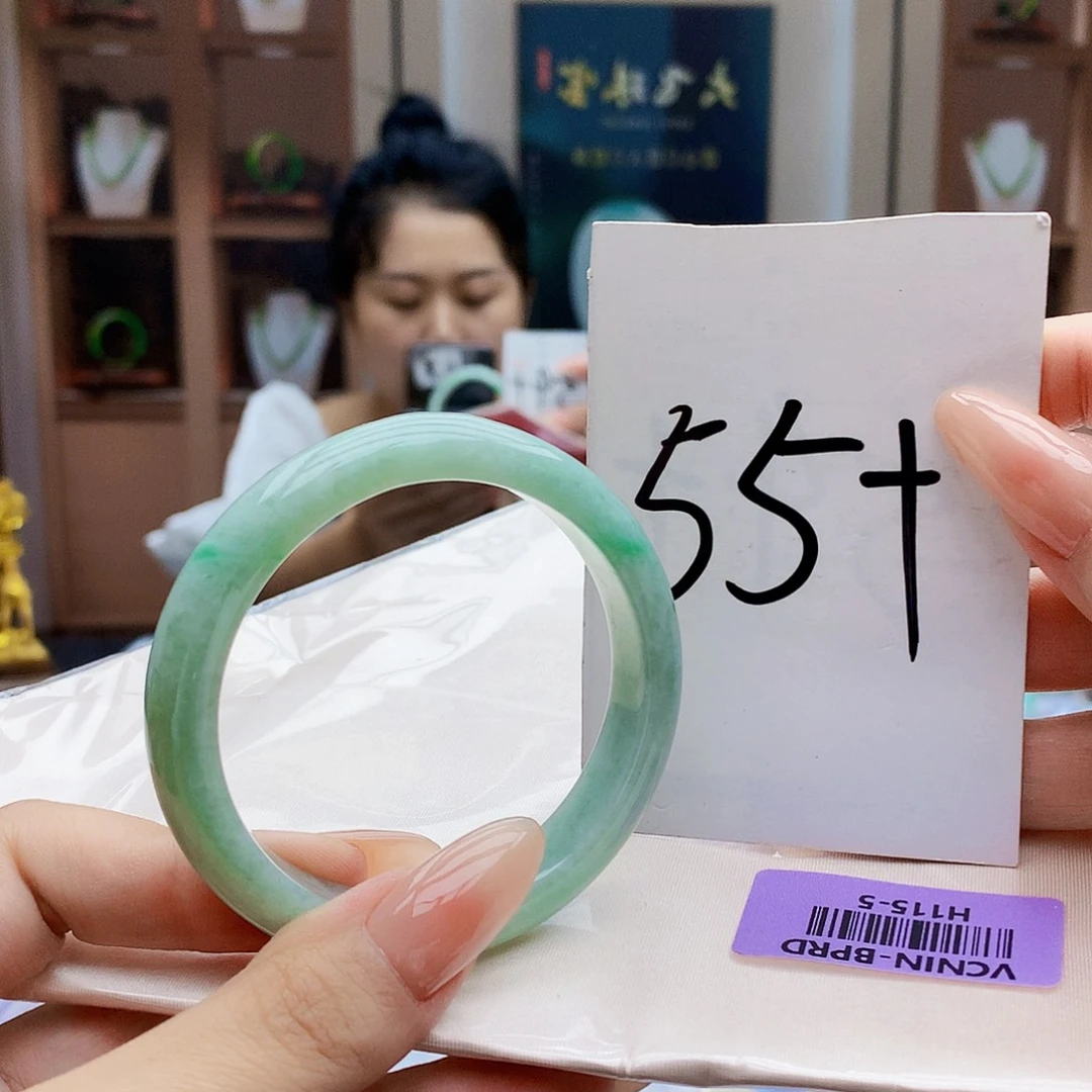 翡翠手镯未镶嵌099……