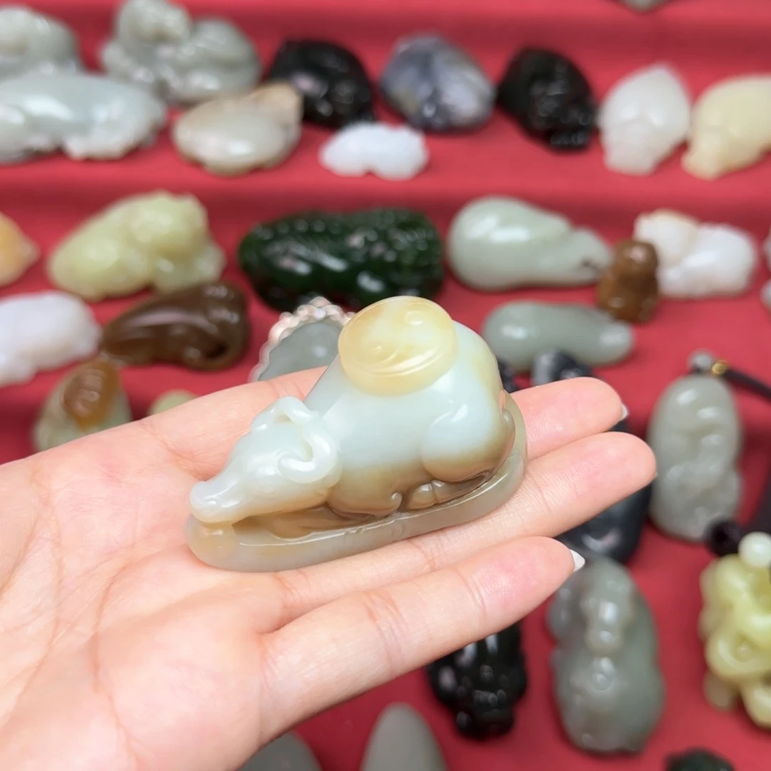 未镶嵌和田玉（糖玉）把件