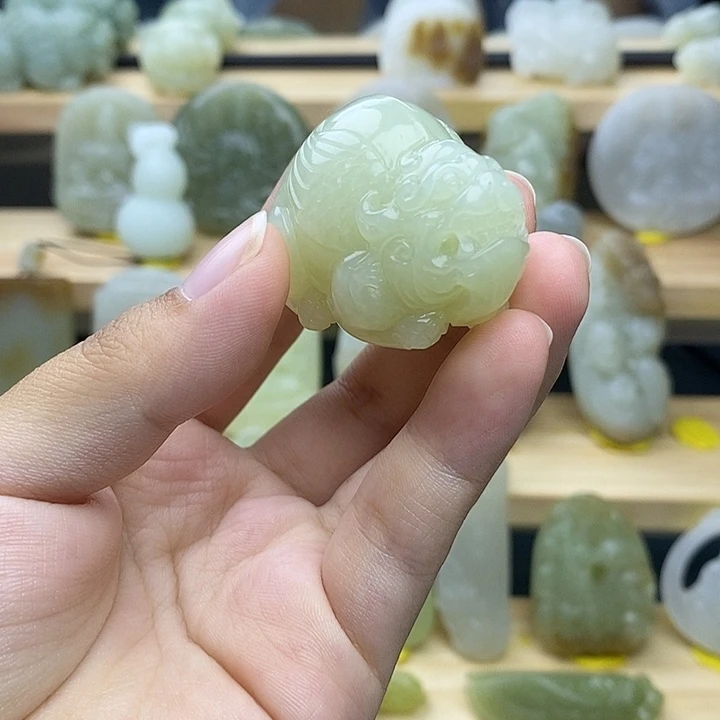 未镶嵌和田玉挂件