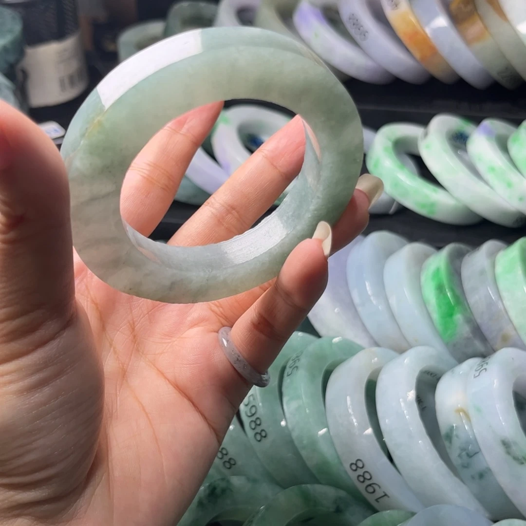 未镶嵌翡翠手镯未镶嵌定制翡翠
