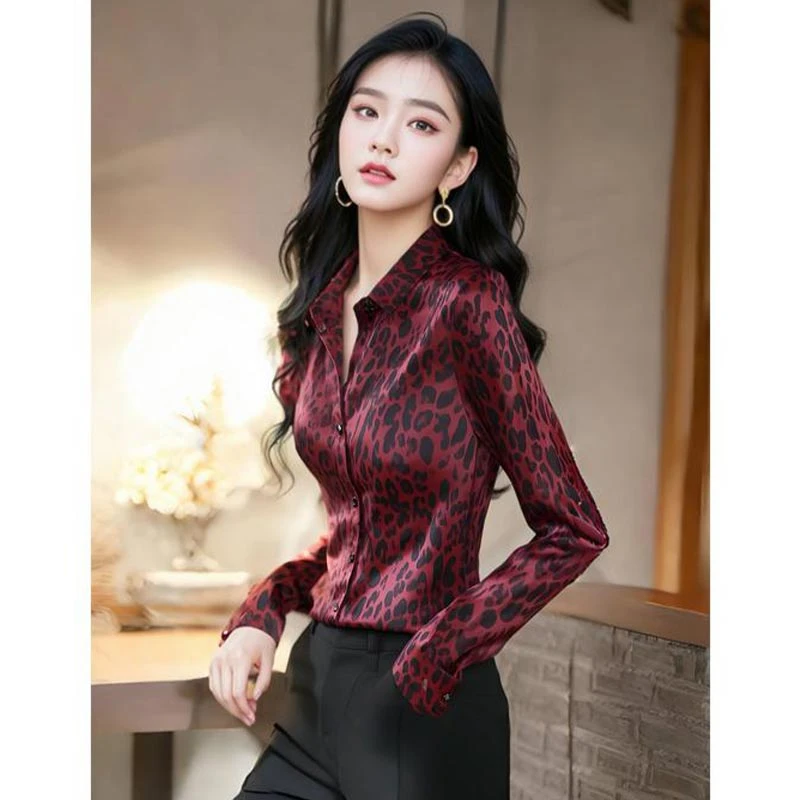 法式时尚洋气红色豹纹衬衫女2025年春秋新款设计感小众翻领上衣潮