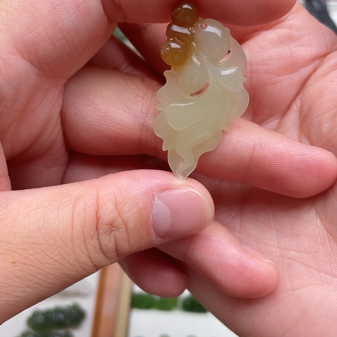 颈饰未镶嵌和田玉小金鱼小吊坠