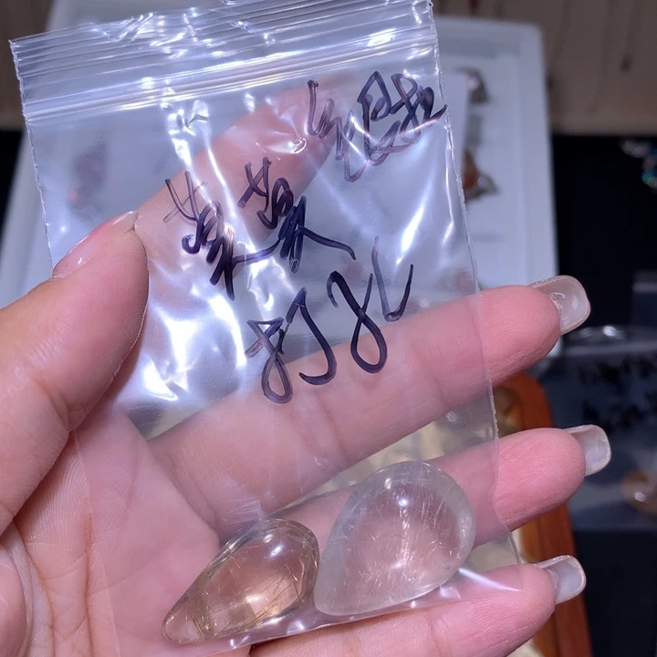 【闪购商品】水晶戒指银S925镶嵌莫*戒指