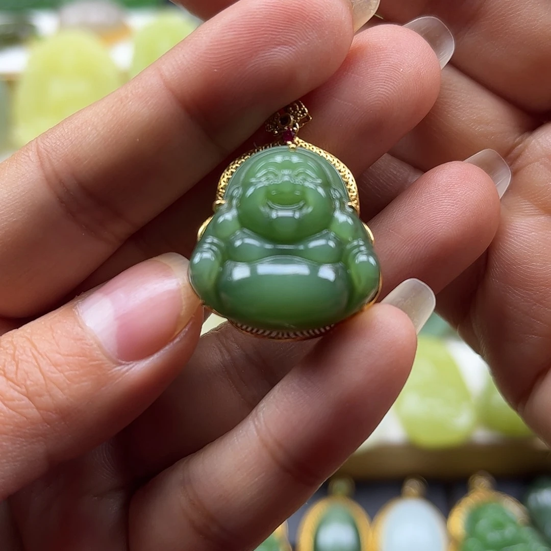 和田玉18K金镶嵌颈饰